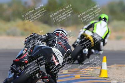media/Sep-25-2023-Moto Forza (Mon) [[81ffa65e0a]]/B-C Group/Session 4 (Turn 2 Backside)/